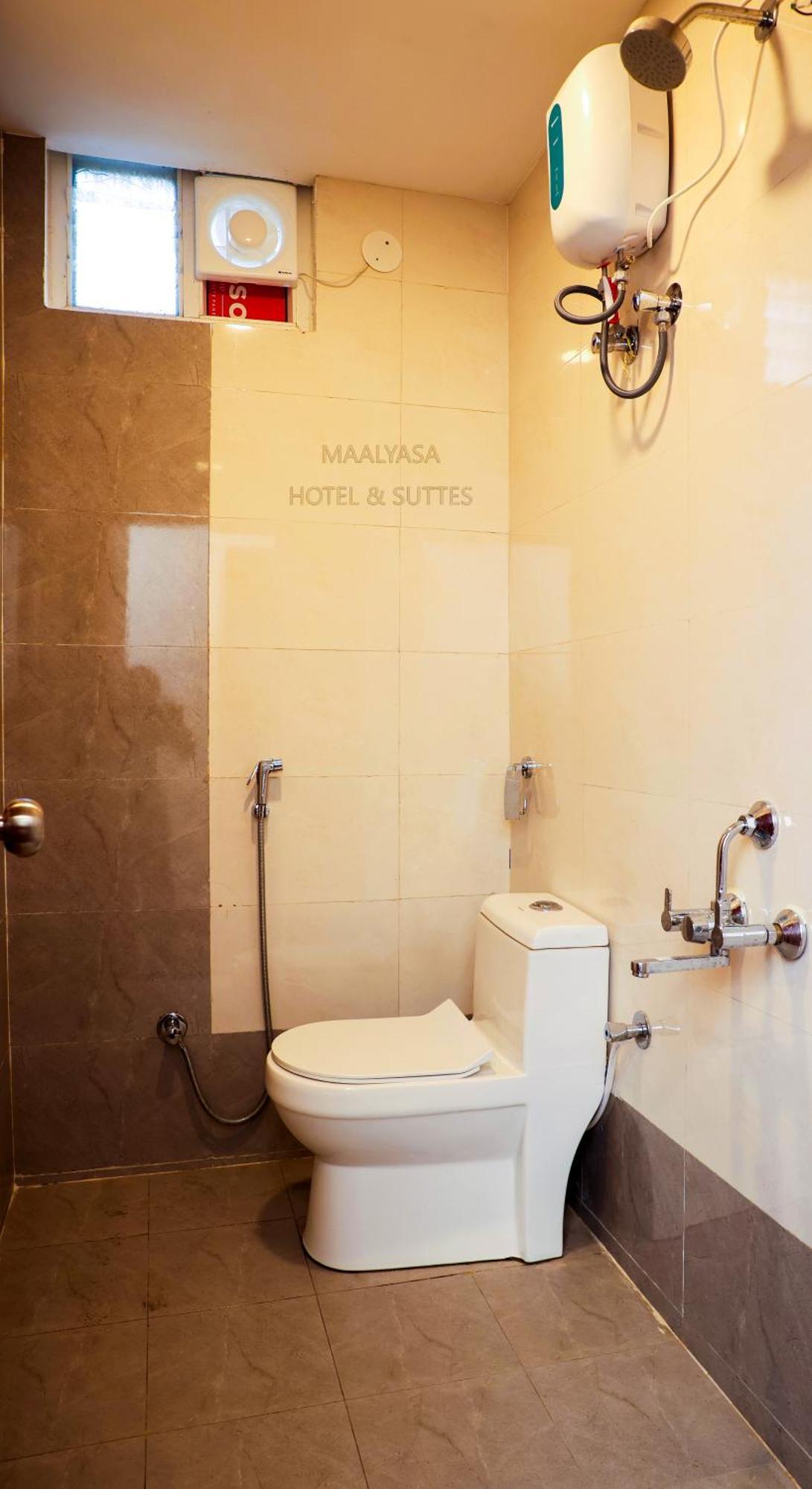 Maalyasa Hotel And Suites Hyderabad Exterior foto