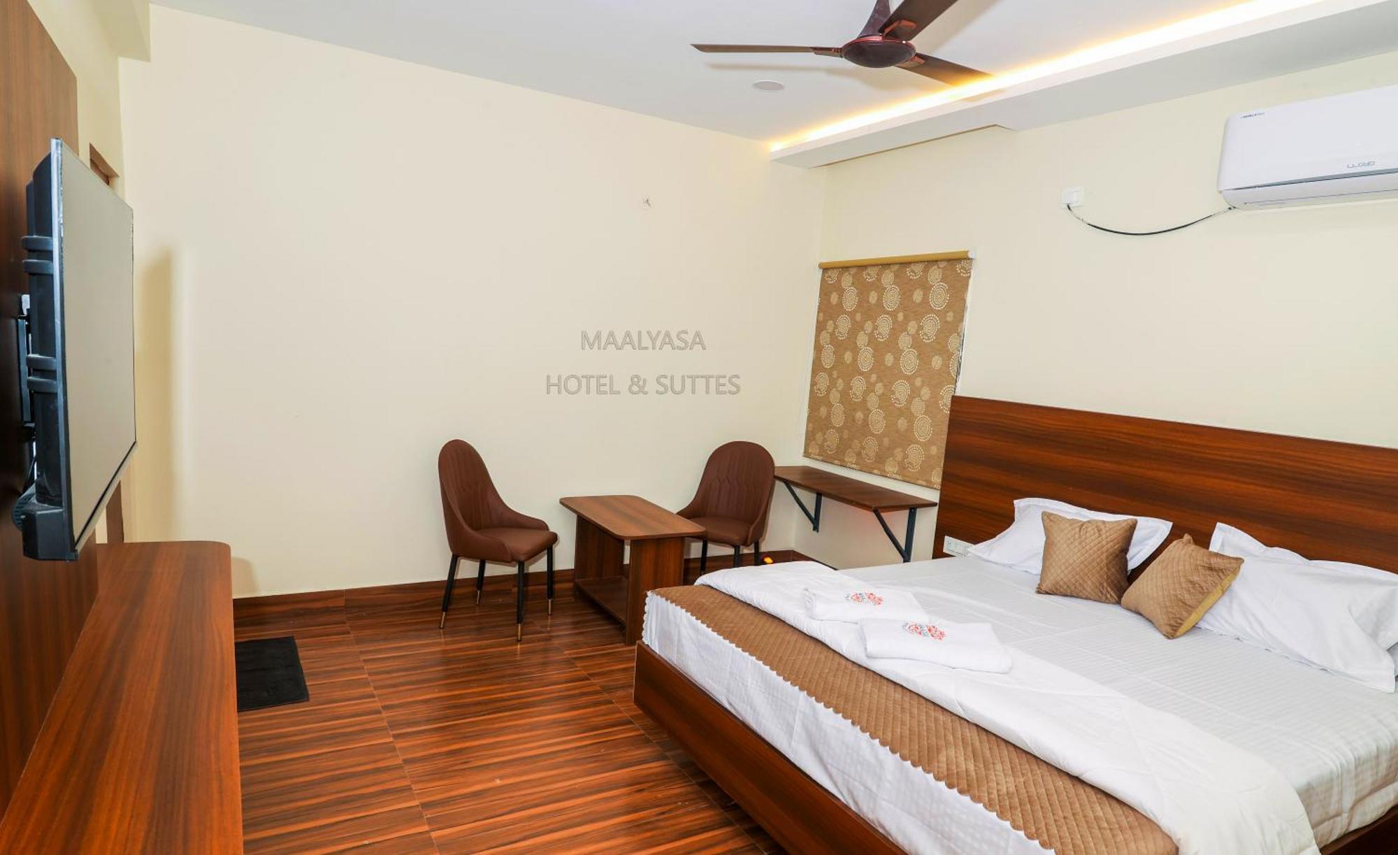Maalyasa Hotel And Suites Hyderabad Exterior foto