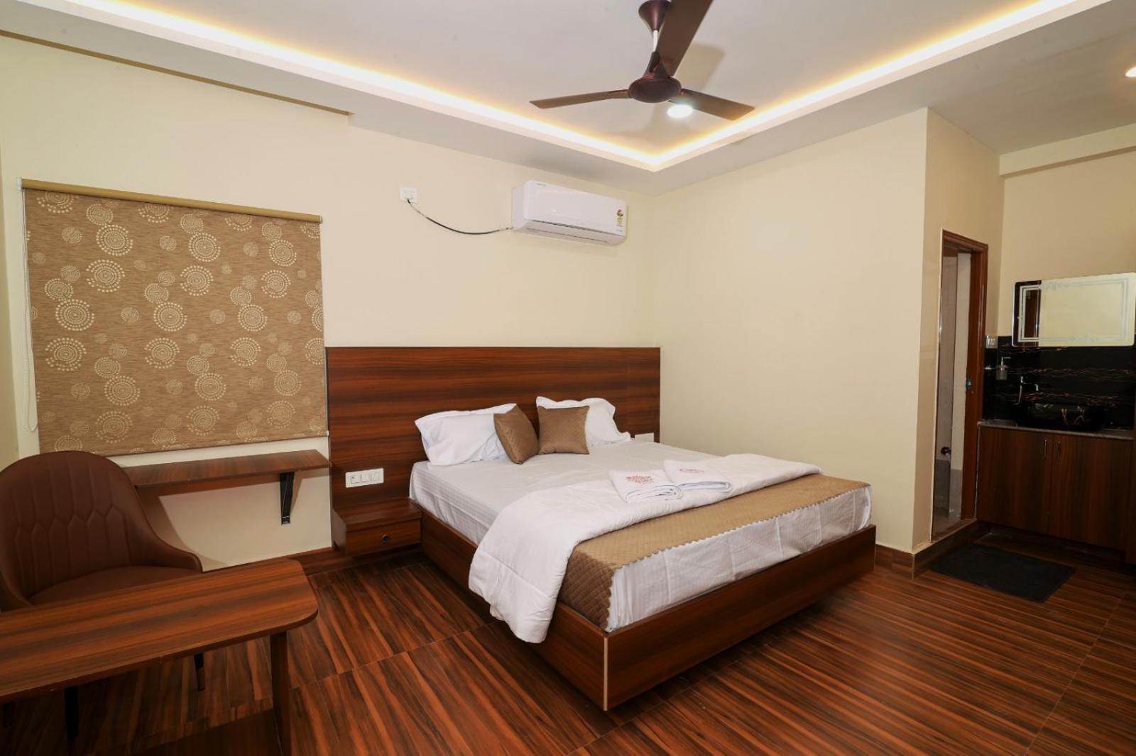 Maalyasa Hotel And Suites Hyderabad Exterior foto